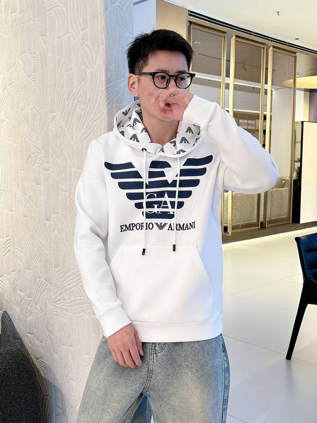 阿玛尼 Armani 2025秋冬新款男士休闲长袖连帽卫衣，原单代工厂p订单，标志Logo图案压胶设计！简洁的设计精致优雅，令人叹服！定制原版纯棉面料，手感柔软