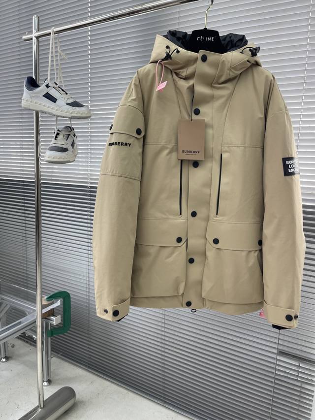 Bbr 2025秋冬代工厂p出口级别订单货品.品相完美.秋冬压胶滑雪羽绒服 彰显造型气质的不朽传奇.极致款的休闲户外型羽绒服,寒风凛冽的冬季让您拥有关怀备至的温