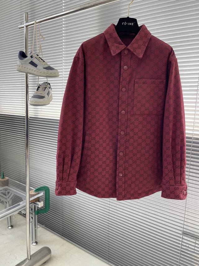 Gucc 25秋冬新款满印衬衣羽绒外套 轻薄羽绒外套，宽松衬衫版型，订制满印提花面料 定制五金 简约时尚 适配商务、休闲等多种场合！ 码数：48-56 M-3X