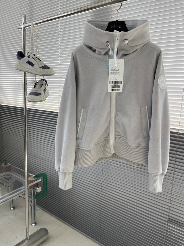 Canada Goose 羊羔绒外套 女款尺码:Sml 尺码 衣长