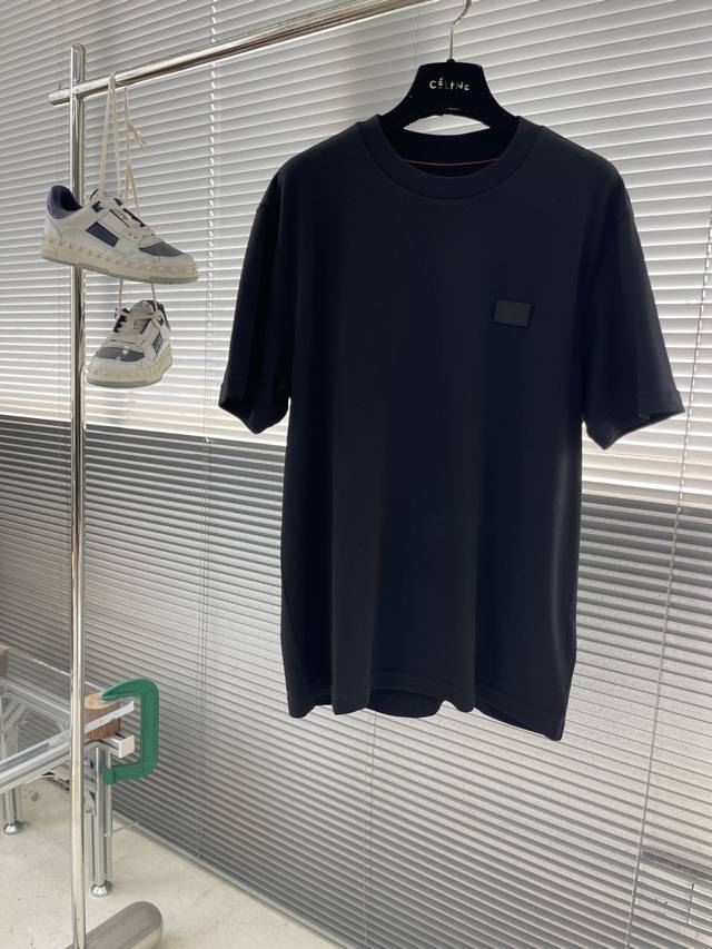 Berlut 2025秋冬系列短袖打底衫 码数：M-5Xl 微阔版型 棉莫代尔打底。精选棉与莫代尔混纺面料，亲肤柔软，内里抓绒设计，绒感细腻，贴身保暖不臃肿，适