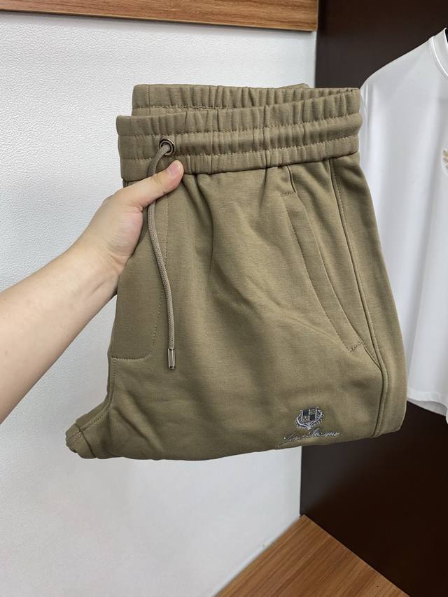 Lp 诺悠翩雅 25Ss新款针织棉布抽绳卫裤，男士经典红蓝标识刺绣运动休闲长裤！贸易公司渠道稀出，领先官网发售！法蒙家新款抽绳卫裤以其独特的面料选择、精湛的工艺