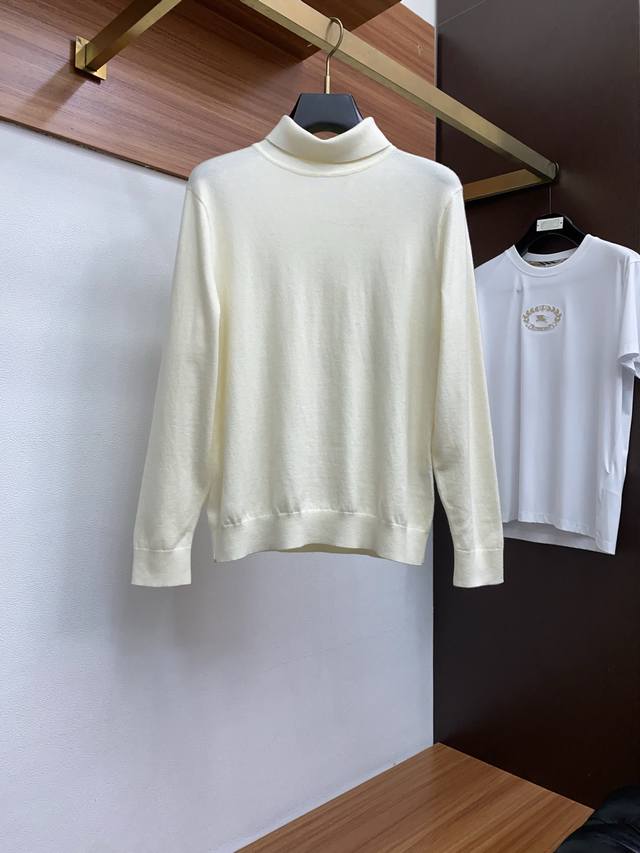 Lp 老钱必选的羊毛高领毛衣，气质绝佳的系列。 一件高品质的毛衣不仅是御寒的利器，更是彰显品味的时尚单品。作为顶级奢侈品牌的代表，以其无与伦比的精湛工艺和对优质