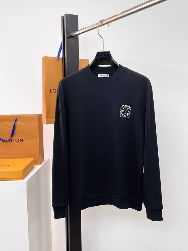 罗意威 精品打底衫 贸易公司订单 25Ss 秋冬新款意式轻奢男士休闲长袖打底衫长袖 T恤 卫衣 平整的抗皱性能让您穿着始终挺拔有型。呈现出细密的肌理和微光感，柔