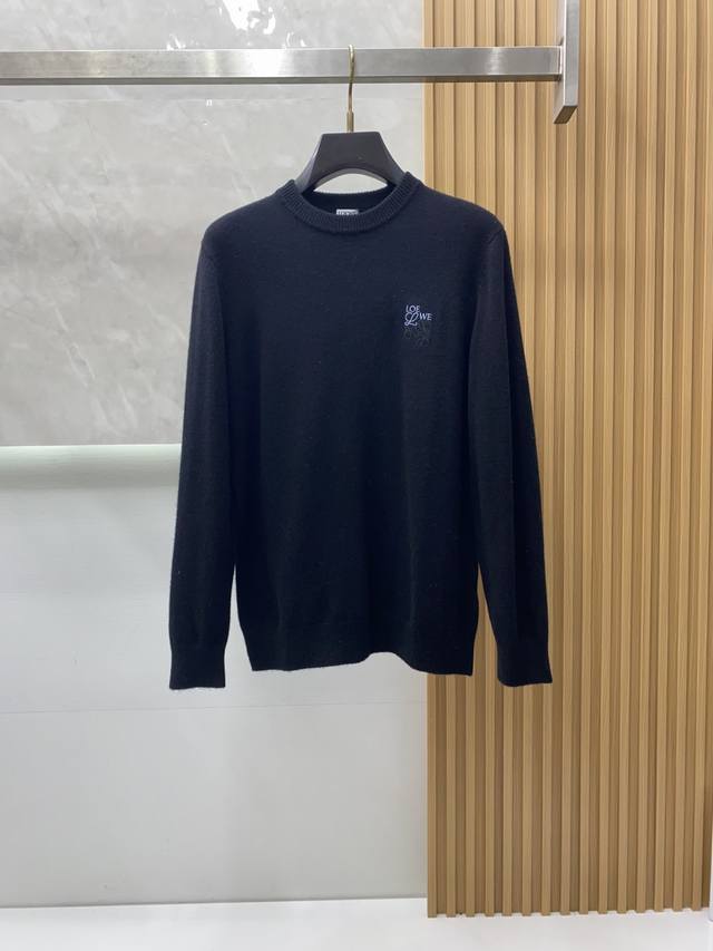 罗意威 2025Ss秋冬新品时尚休闲打底单穿圆领商务休闲基础高档精纺100%纯羊毛毛衣 舒适保暖！不刺激皮肤，可贴身穿，奢华经典元素设计！没有过多复杂的工艺 玩