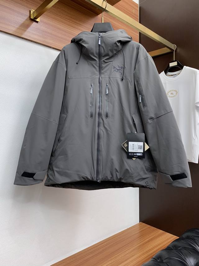 始祖鸟 顶级版本专柜同步羽绒服 百分百新国标90%羽绒服 王牌新单 羽绒服外套！一个我期待了一个下半年的王 算是换血成功了，这款羽绒服完全是新鲜血液，新的辅料，