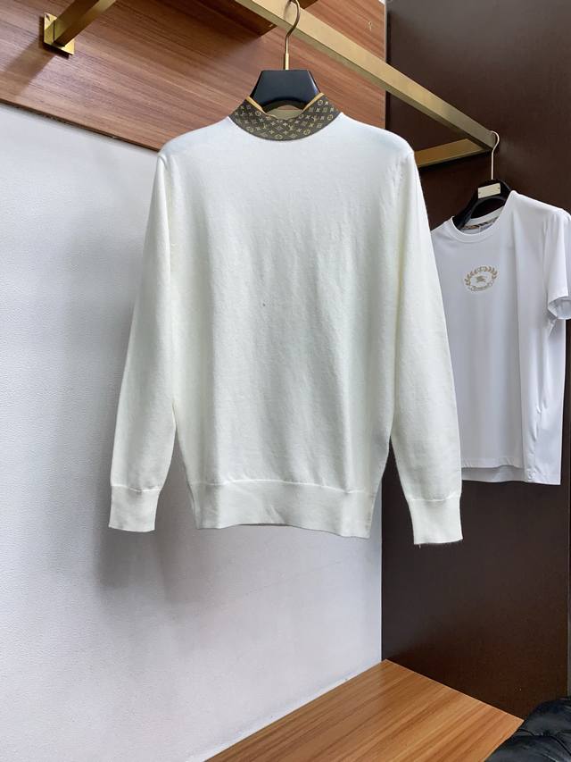 LV 路易威登 秋冬新款 专柜同步 时尚经典基础款提花拼色针织 秋冬必备款 采用羊毛混纺针织衫加厚毛衣，精致简洁大方Logo点缀设计 没有过多复杂的工艺 玩的就