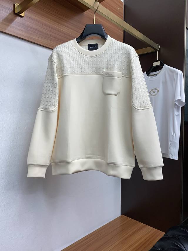 Kiton 2025Fw男士秋冬莫代尔空气棉拼针织设计卫衣 日常穿搭单品！上身修饰身形、定制面料将时装美学和新都市商务休闲概念完美融合，不同风格任你选：经典款，