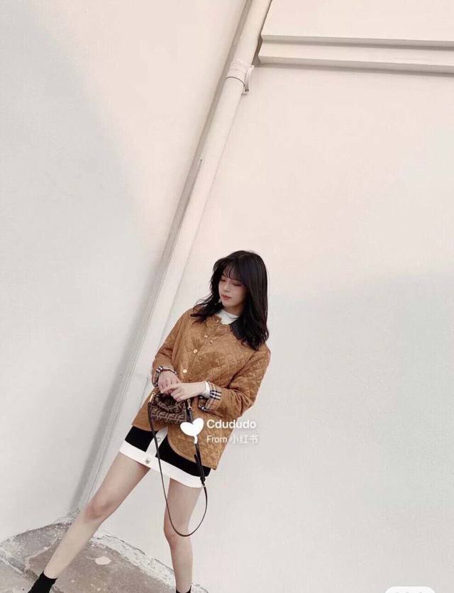 B复古菱形格绗缝夹克外套 菱格小棉服，泫雅赵薇袁姗姗唐嫣都穿过！菱格夹棉，薄厚适中，复古的时髦 ，永远都不褪流. 迟来的Bur王牌货品 秒杀市面上一切版本 只能