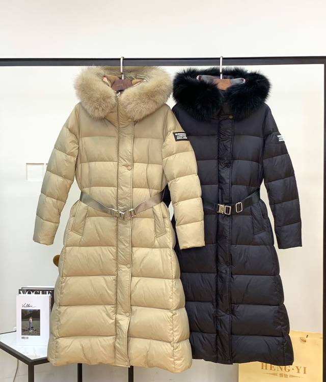 Bbr 最新海报款白鹅绒羽绒服 品牌原单面料，代工厂p定制色卡 尺码 : Smlxl 颜色 : 黑色 杏色 款号 : Ah-710