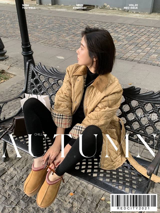 官网同款，原单品质重磅新品冬装棉衣 舒适轻便的衍缝工艺棉服，休闲翻领设计 修身版型，搭配复古内衬，正面设有拼布口袋，可系腰带收腰，冬季必备单品 款号： 20 颜