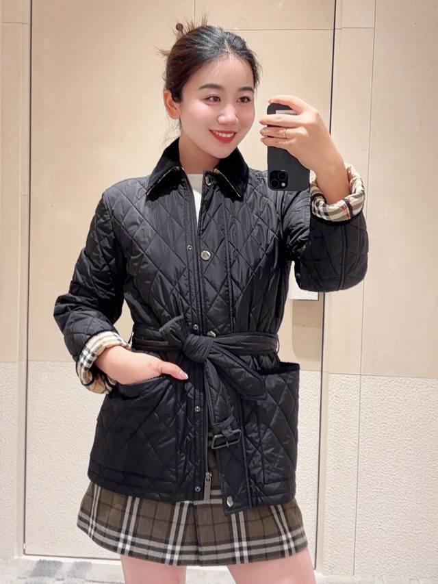 Bur 女士绗缝尼龙腰带装饰夹克 亚麻色 黑色 Bur王牌渠道 秒杀市面上一切版本 只能说根本就不是一个级别的存在 不管是材质还是细节还原度以及工艺制作方面 不
