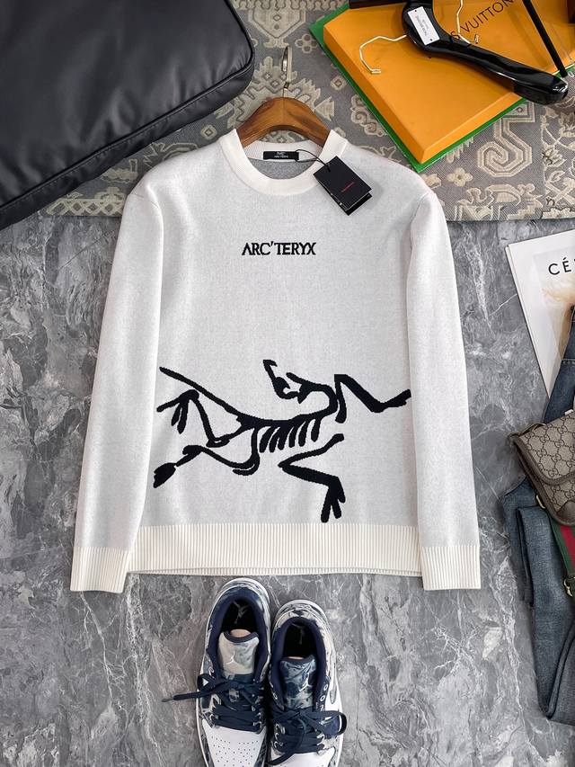 始祖鸟 25Ss秋冬 新品 毛衣专供狠货，进口原版科技羊毛精纺！精细针织一体，色彩混织纯手工技艺呈现 档次极高，凸显衣着品味与奢华 工艺精湛！定制原版工艺螺纹上