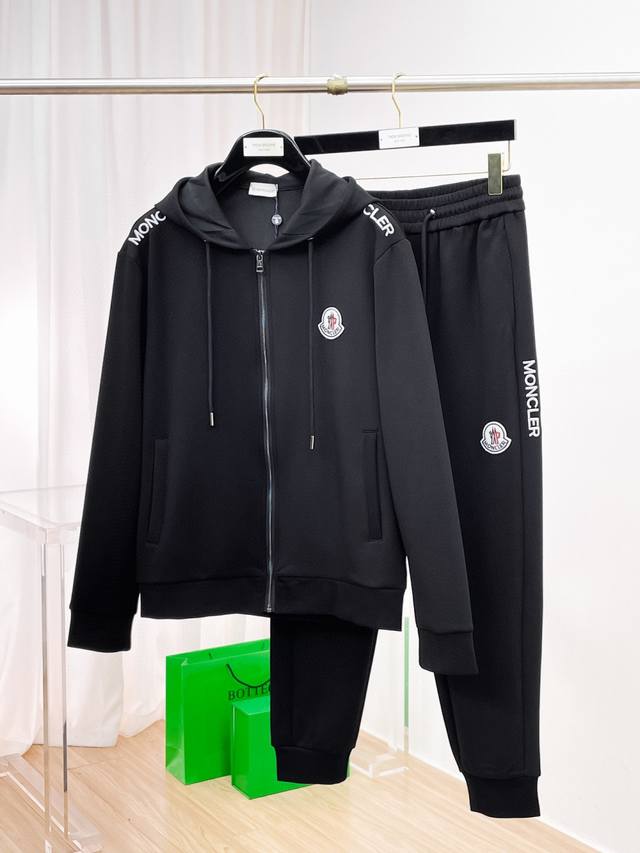 Moncler 蒙口 爆款套装来袭 专注官网原版 2025全新爆款开衫卫衣套装 原单狠货倾注顶级设计师的精心之作 就为一个贴合、完美的上身效果 全天然优质天丝罗