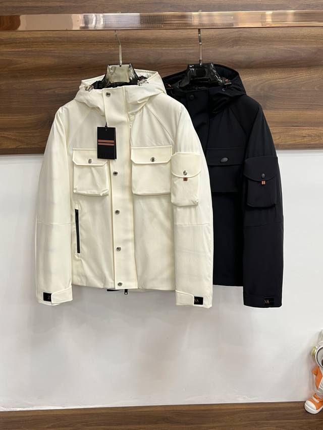 主推羽绒 Zegna 2025最新款时尚设计师款羽绒外套杰尼亚连帽羽绒服，冬季顶级爆款款轻奢羽绒服，爆款羽绒服，胸口双口袋设计，90#白鹅绒填充，战马胶牌臂章处