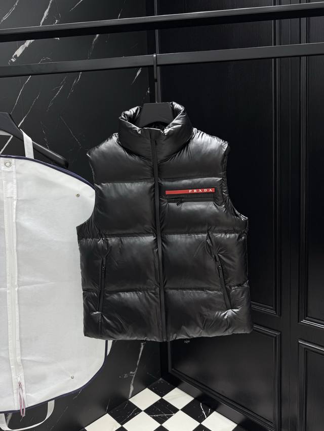 2025秋冬新款原版1:1订制五金配件全进口原版定制 欢迎专柜对比 绝对的高品质 采用顶级羊毛羽绒超级重工 面料做工杠杠的版型完美 注意面料超舒服 独家款 非市