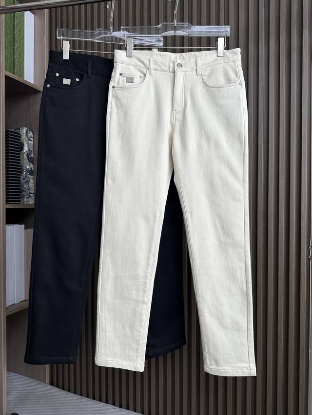 Lp诺悠翩雅25Fw秋冬新款牛仔裤 原版进口面料柔软透气挺阔有型 定制五金 商务休闲必备 做工细节精细完美 前袋后袋经典Logo标识 码数：30-38 无35、