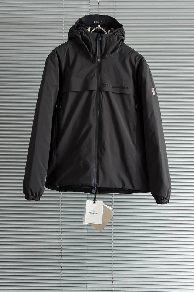 New# Mo* Ncler625Fwgrenoble系列连帽羽绒服#高版本！非市面通货，实拍所见即所得！简约大气，实用又时髦Moncler高端定位+经典品质，