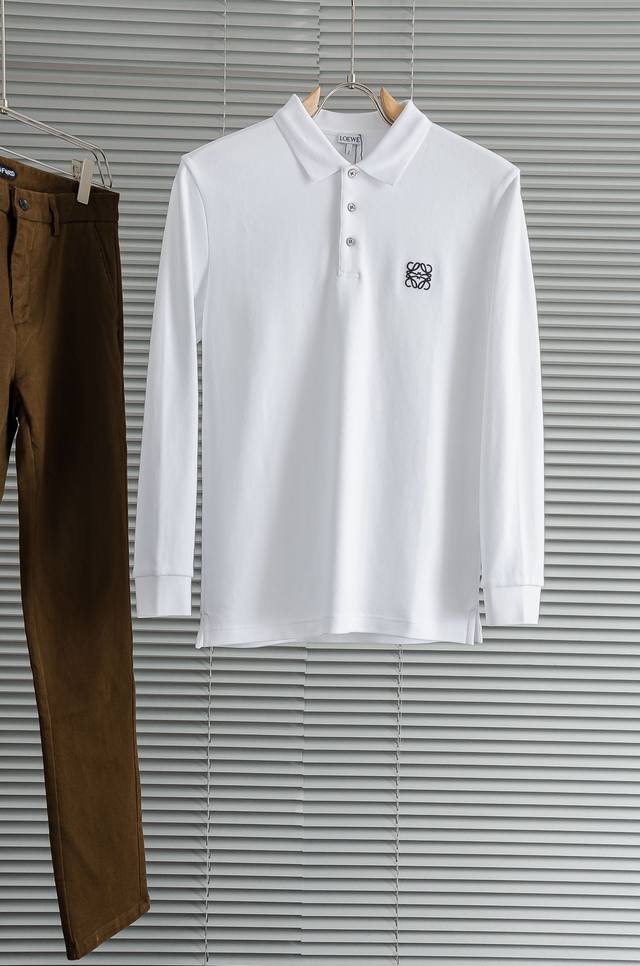 New# 罗 意威Loe#We2025Fw新品 轻奢男士翻领长袖T恤衫#精选客供进口100%棉采用高密度工艺打造而成，手感细腻柔软，亲肤舒适，透气吸汗，排湿性也