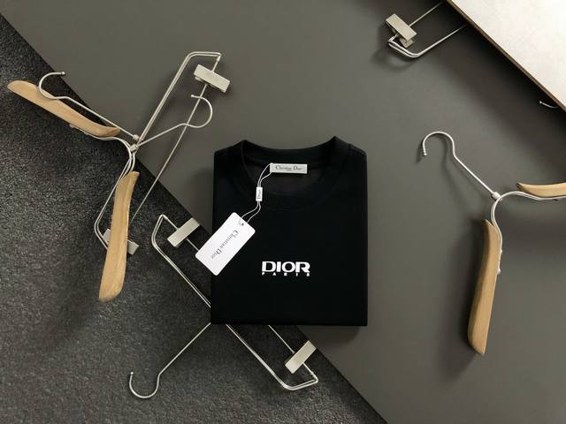 Dir*微宽版型M-Xxxl 2025秋冬顶级百搭羊毛混纺字母植绒短袖，精致工艺专柜面料，顶级元素融合打造，经典短袖3标齐全，潮男时尚，无论是上身舒适度还是都是