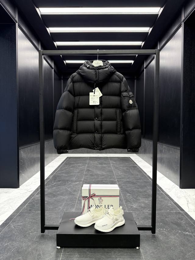 特级羽绒Moncler 新品 Maya 70 Vezere哑光雾面Maya升级版 冬季羽绒服夹克外套.奶油白.干枯玫瑰粉.珍珠灰.黑色.中国限定白.五色推送火的