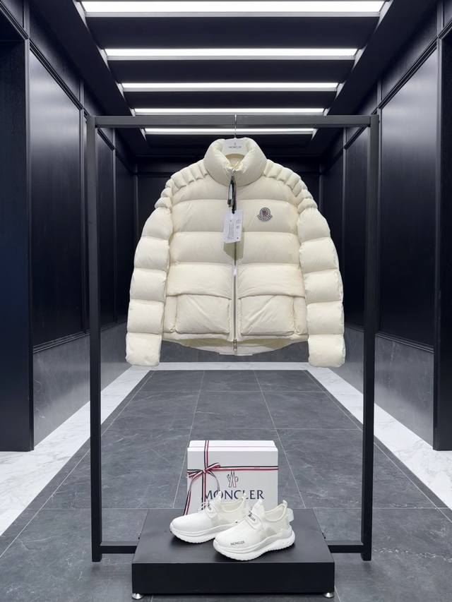 特级羽绒Moncler X Christopher Raxxy 明星同款 男女款3D绗缝拉链羽绒外套. 原版购入开发,原版版型推送,版型不对一切白费,区分于市场