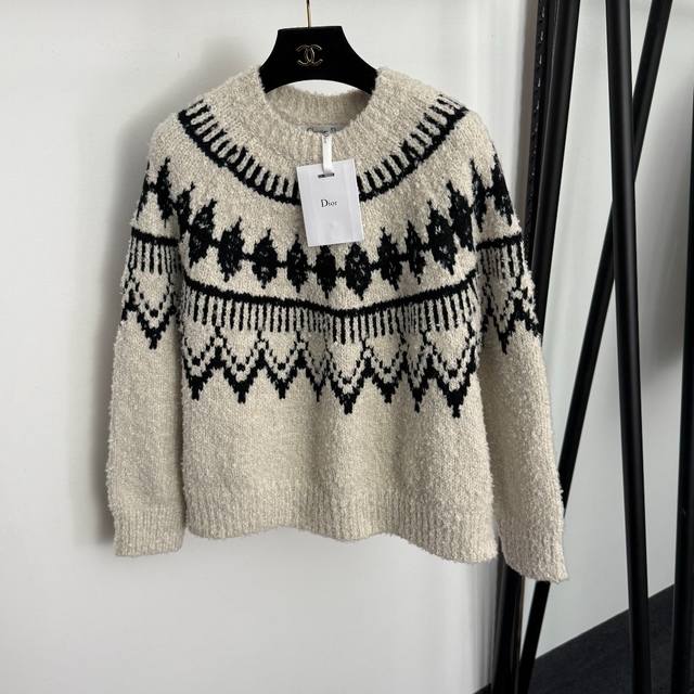 款号20257243 Dio*新款 撞色复古花纹提花套头长袖针织衫毛衣，杏色， 均码：胸围118，袖长64，长55；重量：0.835Kg .