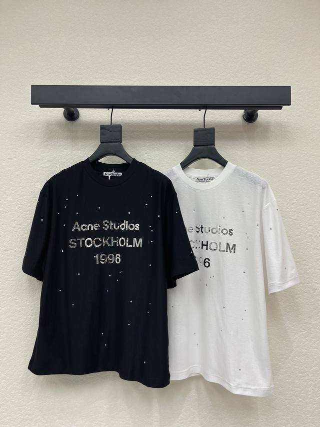Acne*26早春新款重工闪印字母烫钻短袖T恤 高密度时髦运动风 每个日常的穿搭 俏皮减龄充满元气的设计元素 高品质 尺码Sml Aa.