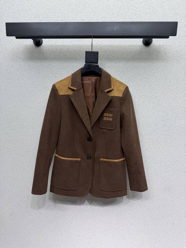 Miu家灯芯绒西装外套 干练利落时髦有致 日常穿搭推荐款 细节感在线 提升气质感必备单品 高品质 尺码Sml.