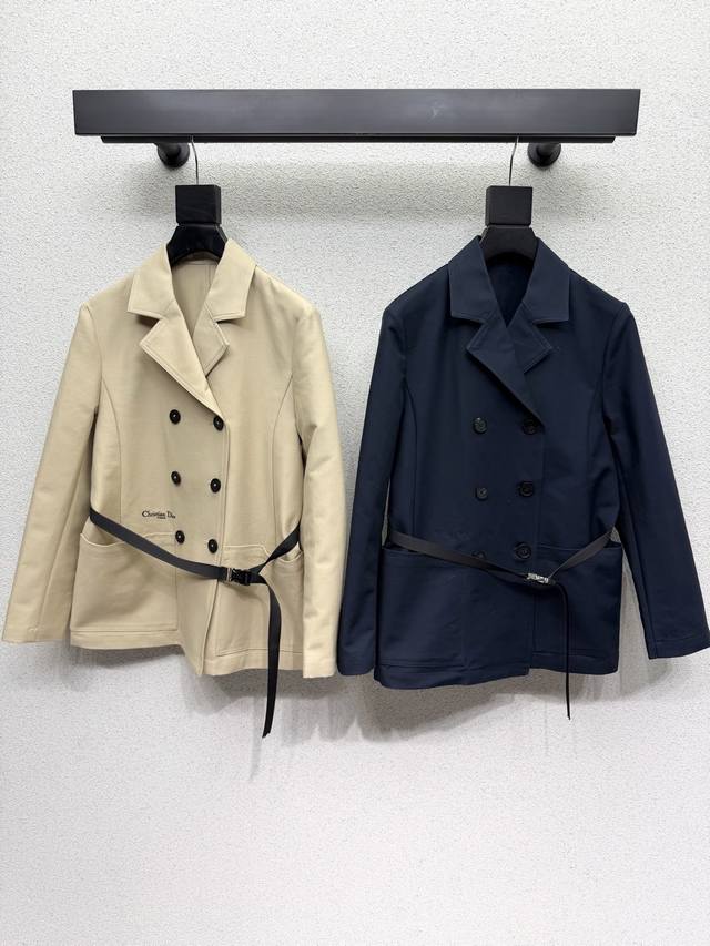 D家西装外套 干练利落时髦有致 日常穿搭推荐款 细节感在线 提升气质感必备单品 高品质 两色 尺码Sml