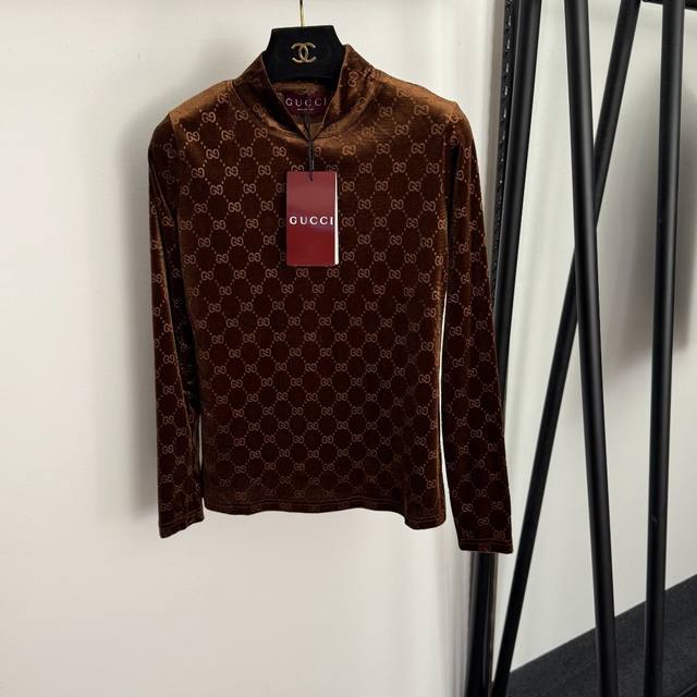 款号20257173 Gucc*新款 老花Gg字母 半高领丝绒长袖T恤打底衫，棕色，黑色，绿色，深蓝色，红色，Sml， M码：胸围82，袖长57，长57；重量：