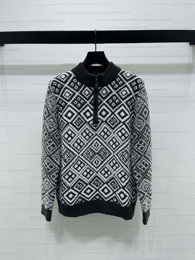 上新原单高端品质 Loro pian*2025秋冬最新系列！几何图形立领针织长袖毛衣！定制羊毛混纺纱线织造 柔软舒适 套头立领半拉链长袖毛衣剪裁 大身多重几何体