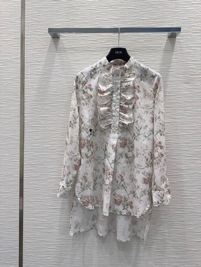 Christian Dio* 2026年早春新品 飘逸灵动 简约中流露出高奢 整件衣服做工更是非常精细！ 版型简单一目了然，美伦美幻 低调又要引人注目，必选这款