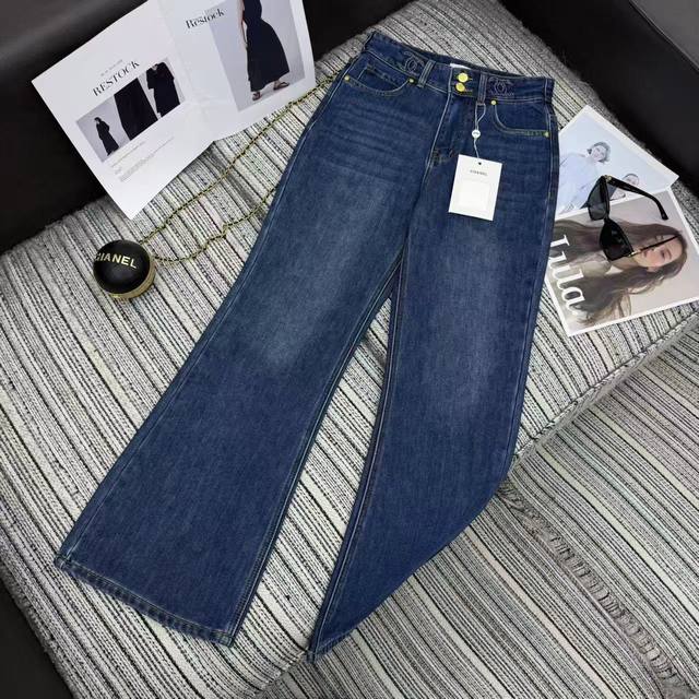 强烈推荐 25年早秋冬系列 Cha*新款烫钻刺绣双C腰部设计喇叭牛仔裤 洗水颜色好看 三色三码