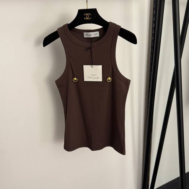 款号20257102 Schiaparelli*新款 镶钻金色门扣金属装饰修身背心，白色，黑色，咖色，Sml， L码：胸围72，长55；重量：0.155Kg .