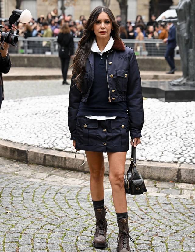 外套 半裙 Miumi* 25秋冬新款 翻领短款束腰夹克+半裙套装丨独家Yb开发！高版出品！甄选哑光缎面尼龙面料，自带低调柔润光泽，挺括度与垂坠感兼具；内里夹棉