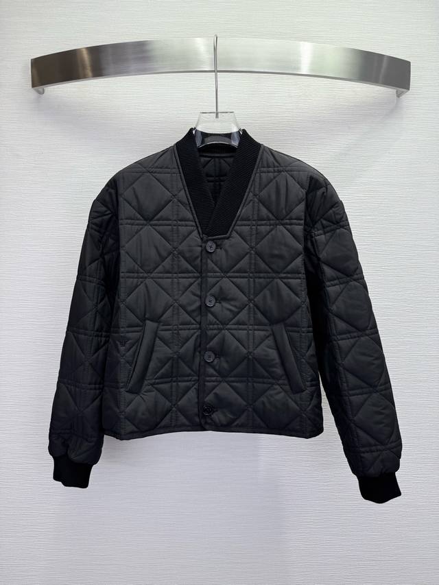 Dio* 25Ss秋冬新款螺纹V领夹克棉服外套 藤格纹行线 小蜜蜂刺绣装饰 高级感满满 高品质 两色三码Smlb808p.