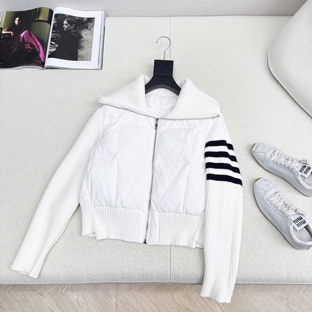 独家款～～Tb 25Ss 秋冬最新款羊毛拼接大翻领短款羽绒服国标进口90绒 轻盈舒适自带发热保暖功能 袖子及领口拼接美利奴羊毛舒适厚实的手感 极简休闲夹克版型