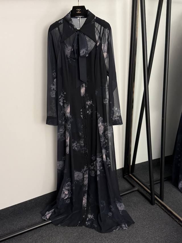 款号20257078 Zimmermann*新款 气质印花蝴蝶结领翻领长袖连衣裙 长裙，配吊带里衬，黑色，S-Xl， L码：胸围98，长108；胸围104，袖长