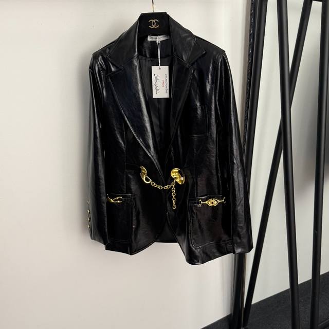 款号20256628 Schiaparelli*新款 金属耳朵链条扣 眼睛嘴唇锁链双口袋长袖亮面pu皮衣 西装外套，黑色，Sml， M码：肩宽38，胸围98，袖