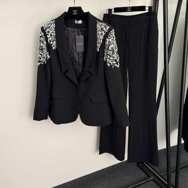 款号20257046 Ysl*新款Ol气质套装，重工珍珠钉珠装饰修身一粒扣长袖西装外套+高腰显瘦长裤，黑色，Sml， M码：肩宽39，胸围98，袖长58，长66