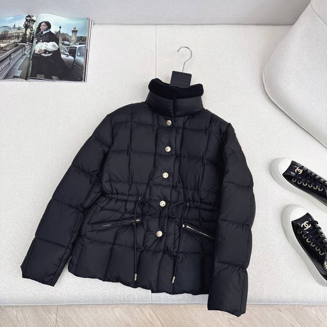 独家首发 Bc 25Ss 秋冬最新款立领短款羽绒服外套 质感超好 国标90白鹅绒填充 百搭单品推荐人手必备 简约大气设计 时髦又帅气 超级大爱自留款 原版开发全