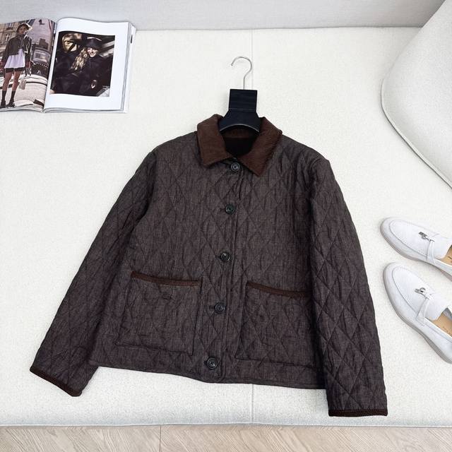 独家款～ Lp30Ss 秋冬最新款菱格缝绗翻领亚麻棉服外套 定制亮丝混纺亚麻面料 时髦有型 帅气有范 复古的感觉 内里夹棉 保暖效果十足 廓形感恰到好处 高矮胖