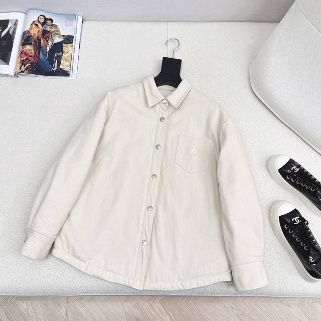 高奢老钱风穿搭 Lp30Ss 秋冬最新款极简设计感面包棉服外套 博主穿搭即视感 极简风格不缺设计感 保暖必备 颜色是老钱风高级咖棕色 很百搭也很衬肤色显白 上身