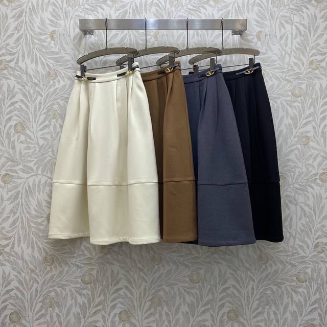 Va★ Fw 气质高腰金属皮扣点缀压褶设计长款半裙，高级面料，颜色:图片4色，面料:精纺时装面料 Smlxl