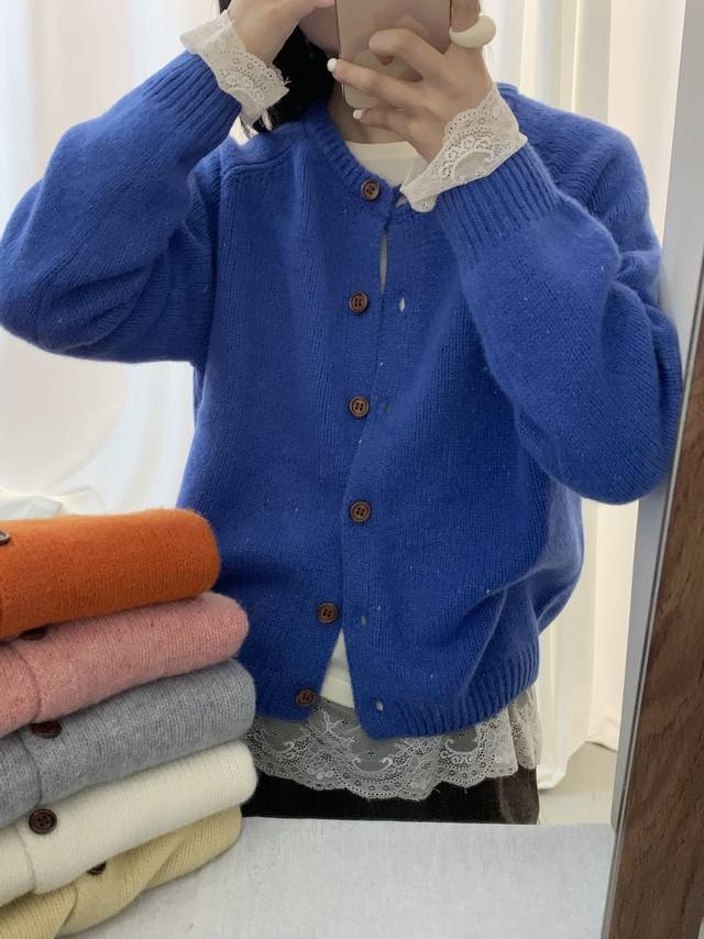 韩系温柔简约软糯高支毛条100 ％羊毛针织开衫 秋冬款2025新款宽松百搭外穿上衣，正价上新 胸围胸围57衣长54