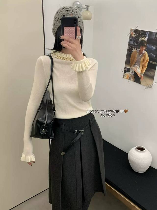 欧洲站2025秋冬新款时尚圆领百搭木耳边设计长袖毛衣针织衫女潮