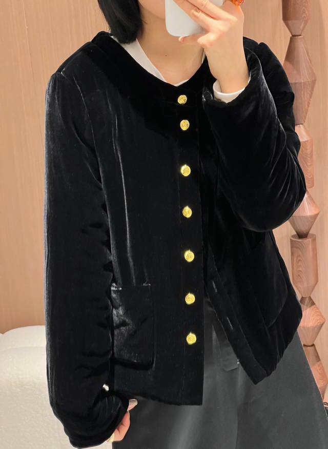 爆款上新 真丝丝绒夹棉 棉袄 面料：100%真丝丝绒 颜色：黑色 里布提花 紫色、绿色 出 尺码：Smlxl