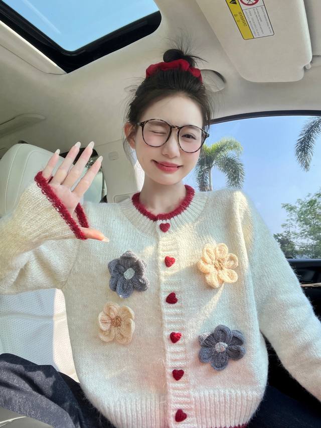 毛衣 手工钩花，2色