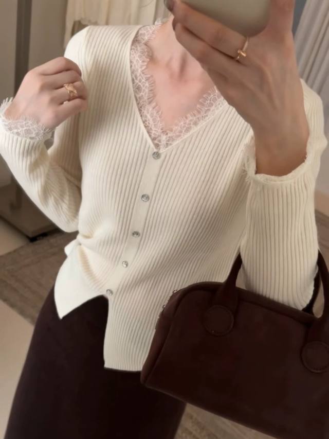 全羊毛100%韩系2025新款V领蕾丝拼接针织打底宽松百搭毛衣